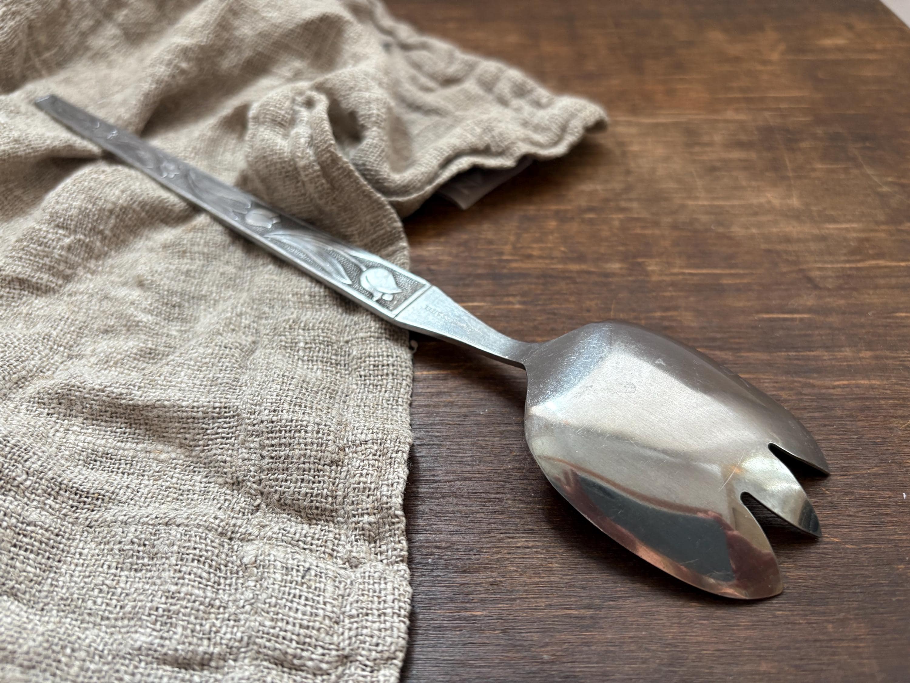 北欧風のビンテージ ミッドセンチュリー モダン サラダ用品のサービス