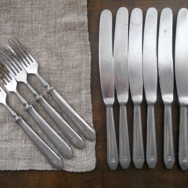 Vintage Set de 4 horquillas y 6 cuchillos Soviet Union Cutlery Soviet Kitchen Decor coleccionable de la urss nos 70S