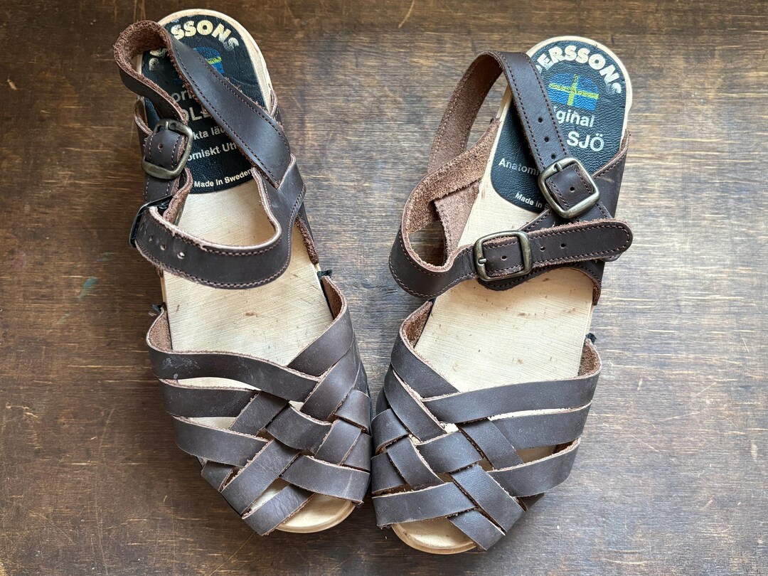 Zuecos suecos Vollsjö vintage de cuero y madera, sandalias