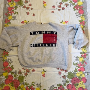 90’s Tommy Hilfiger Big Spell-Out Crewneck Sweatshirt size XL