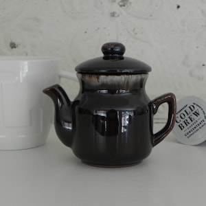 VINTAGE //  One lump or two? // tea pot sugar bowl w/ lid // 1950s Kitchen King brownware pottery // coffee bar or trinket dish