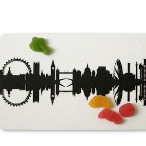 LONDON Breakfast Board, LONDON Buttering Board, black white Melamine Tray LONDON print, kitchenware, London Cutting Board, Housewarming Gift