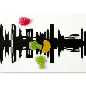 NEW YORK Small Tray,  NYC Skyline Buttering Breakfast Board black white Melamine, New York Dining trend Decor, Souvenirs Housewarming Gift