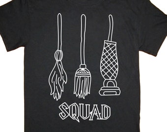 Ryott Designs Squad Brooms e Vacuum Cleaner Black T-Shirt (RD-Shirt-204)