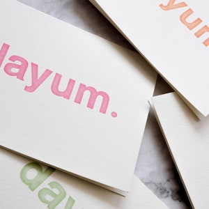 Carte de voeux avec texte Dayum / Carte d'amour / Carte d'amour coquine / Carte d'amour simple / Carte de Saint-Valentin / Rose, orange, bleu ou vert / Carte vierge