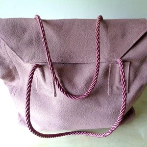 Bolso de mano hecho a mano - Bolso grande con asa superior en color rosa malva con forro floreado