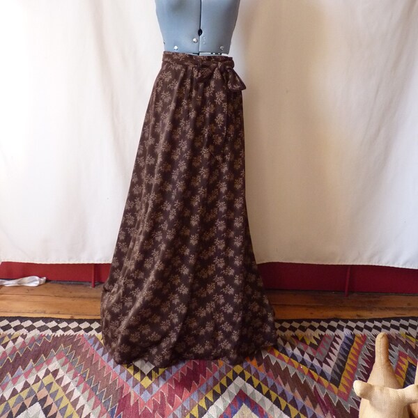 Vintage Floaty Brown Maxi Skirt (M)