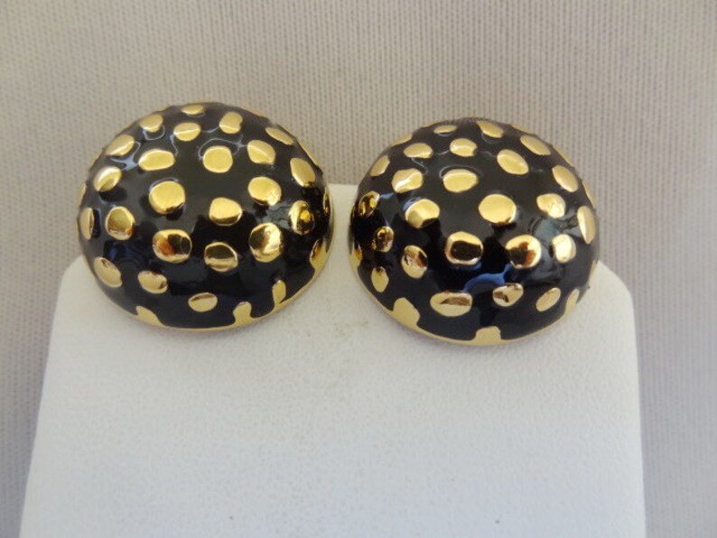 JOHN Enamel /& Gold-tone Clip Earrings 1980/'s Vintage ST