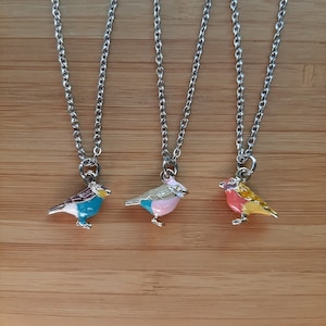 Small garden bird • on silver steel chain in bracelet or necklace and carabiner • natural jewel