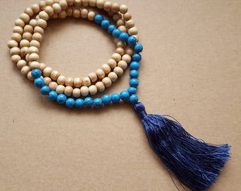 Collier sautoir perles en bois et pierre gemme bleu turquoise et grand pompon