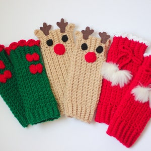 Christmas Leg warmers/ Reindeer leg warmers/ Bow leg warmers/ Pom Pom Leg warmers/ Girls leg warmers/ Crocheted Leg warmers/