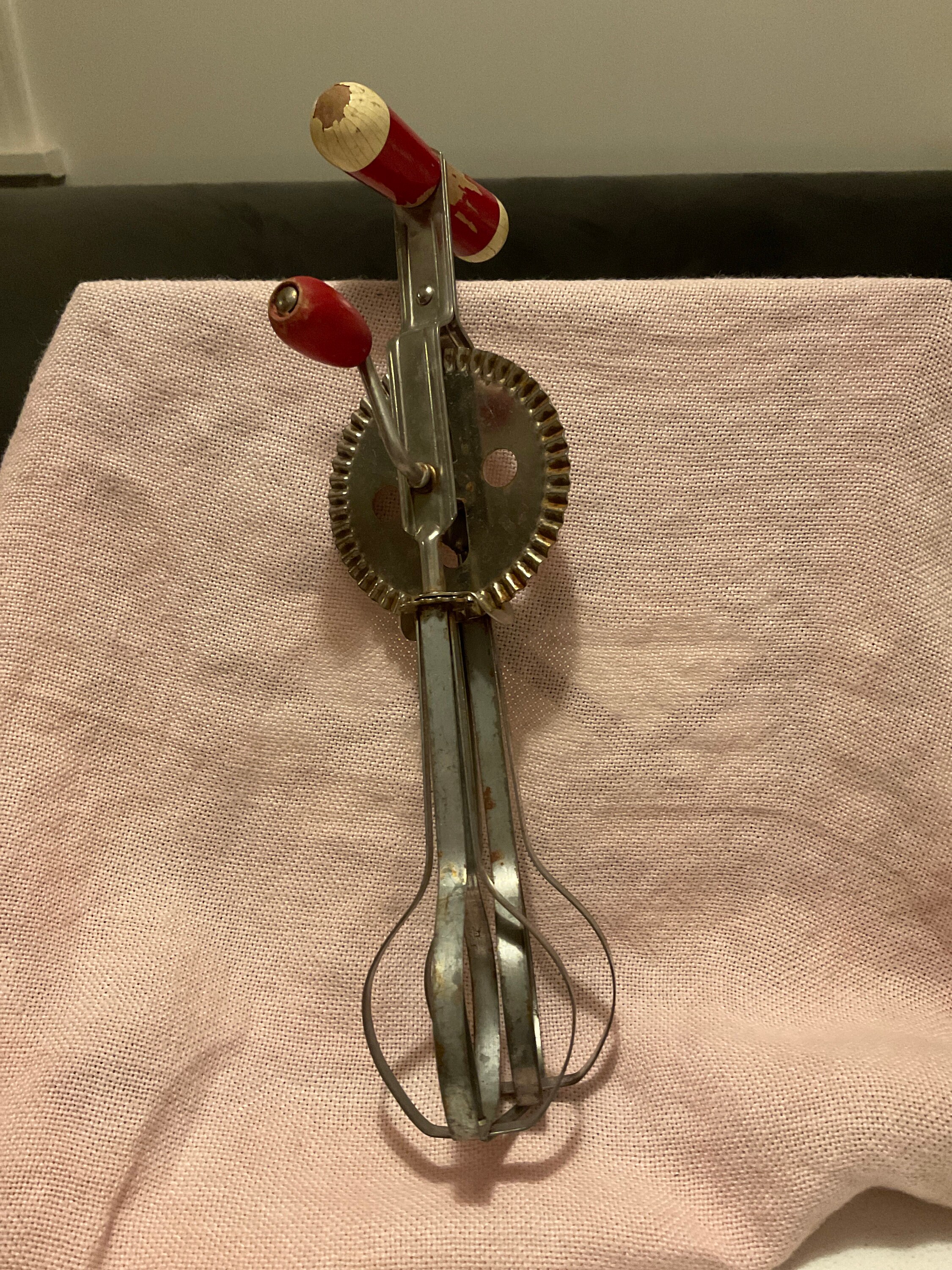 Vintage Red Handled High Speed Super Center Drive Beater