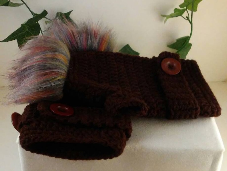Hat and Fingerless Gloves Brown Winter Hat with Faux Fur pom-pom