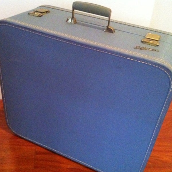 Excellent Powder Blue 50s Suitcase by Lady Baltimore