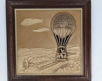 Vintage FREE-FLIGHT BALLOON Miller Studio No. 605 Framed Blow Mold 3-D Plastic Wall Art Decor