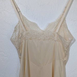 Vintage 1950s Lace Bust Slip FAERIE SHERLOCK Size 32