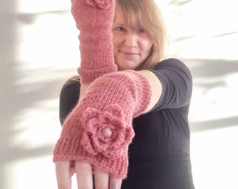 Dusty pink rose fingerless gloves 100% wool