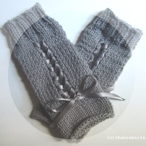 Guantes sin dedos con cordones en steampunk gris plateado 100% lana imagen 4