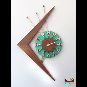 Dynamo Kitchen Clock