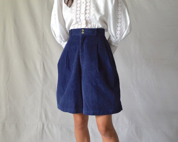 corduroy pleated high waist bermuda shorts in navy
