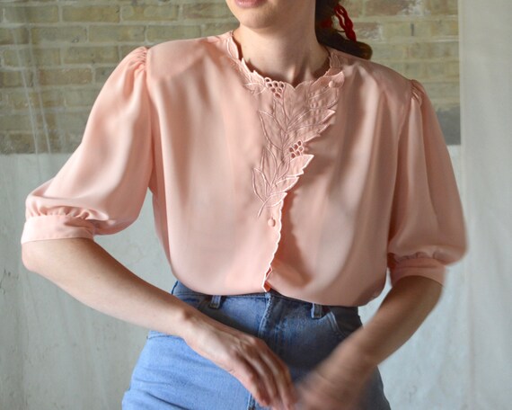 pale pink puff sleeve short sleeve blouse
