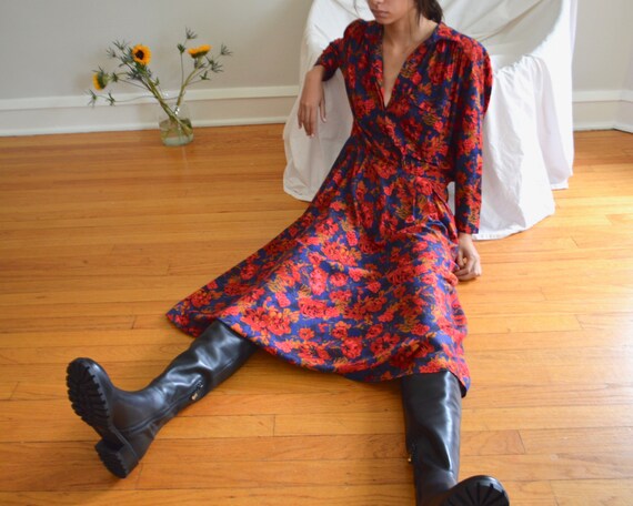 floral mid length collared dress with button back