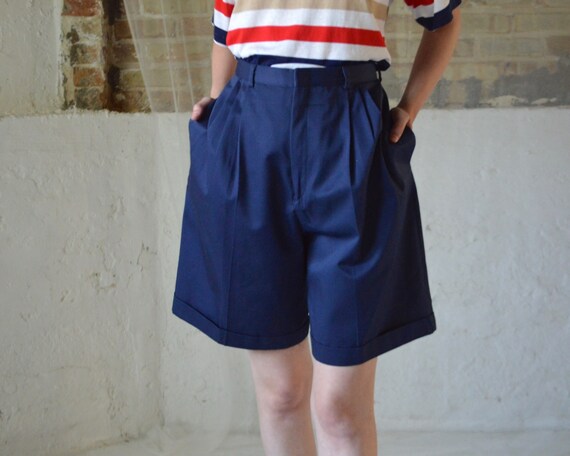 pleated navy bermuda shorts / 31w