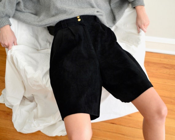 black suede pleated bermuda shorts / 29w