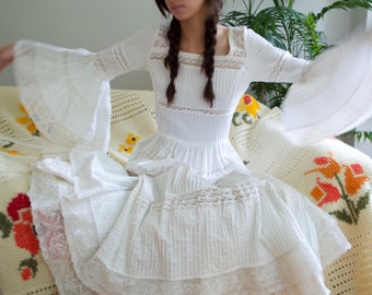 white cotton pintuck and lace sheer 70s bell sleeve full skirt dress / 26w