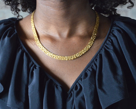 brutalist relief gold chain necklace