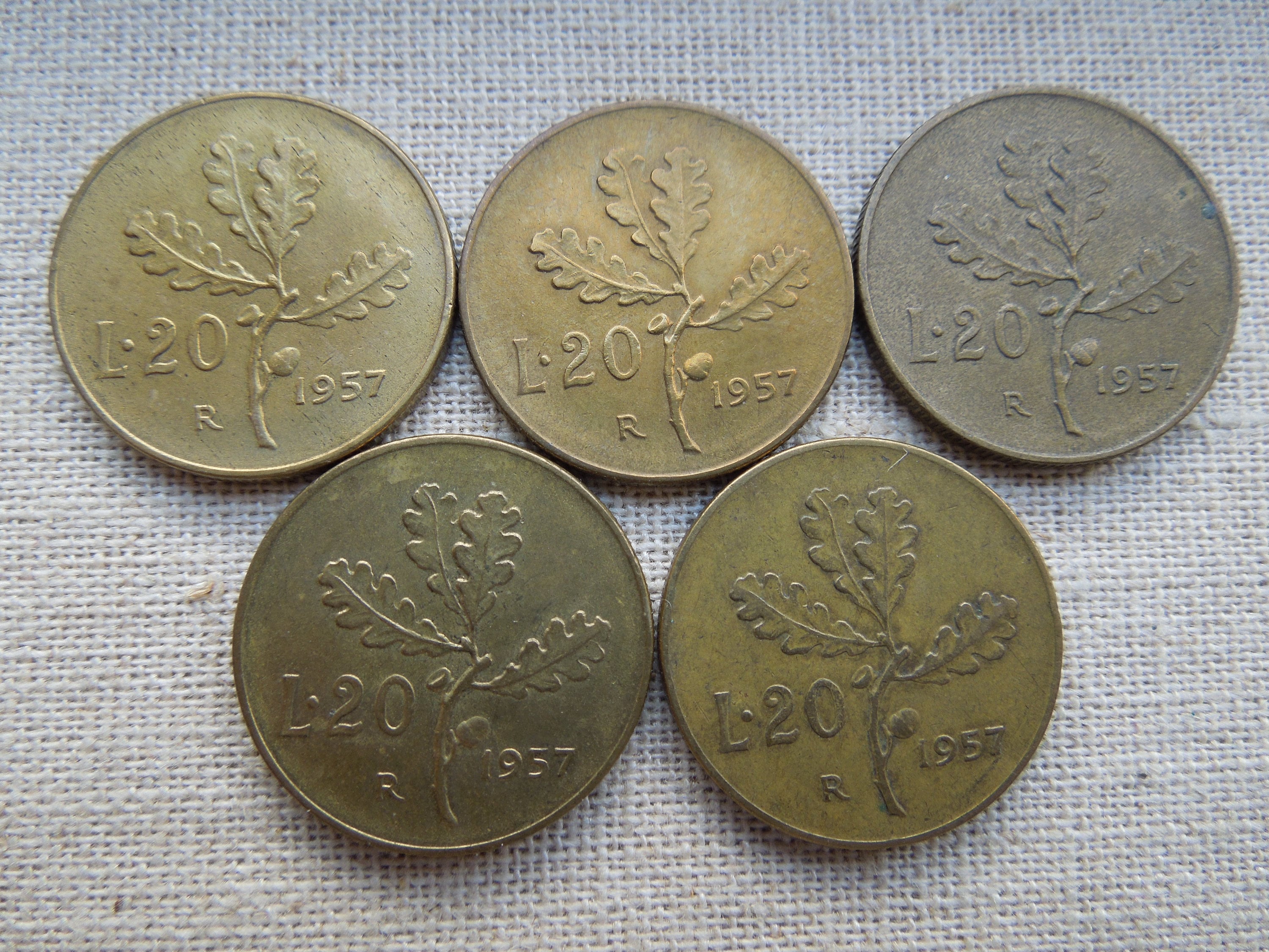 イタリア硬貨、20リラ、1957年～1958年、オークリーフ、イタリア共和国。1枚単位で販売 - Etsy 日本