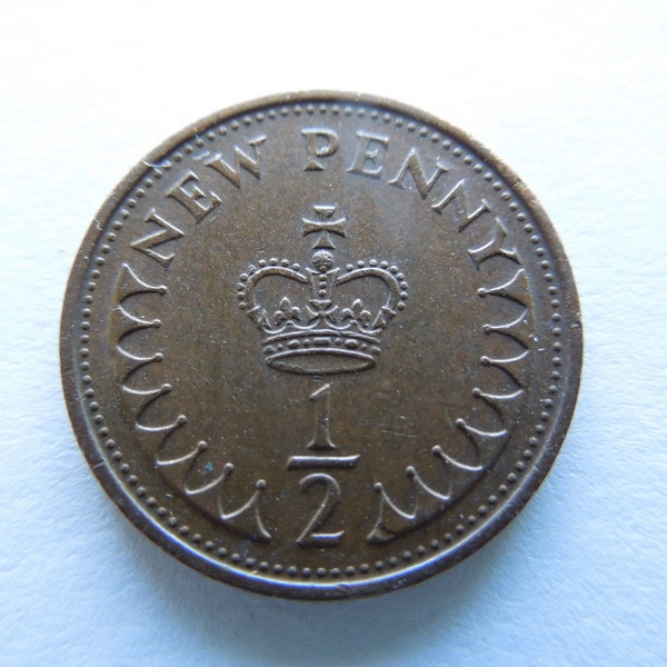 Great Britain Coins, 1/2 Penny Crown Over Fraction Coin, Most Dates Available, Sell By The Piece