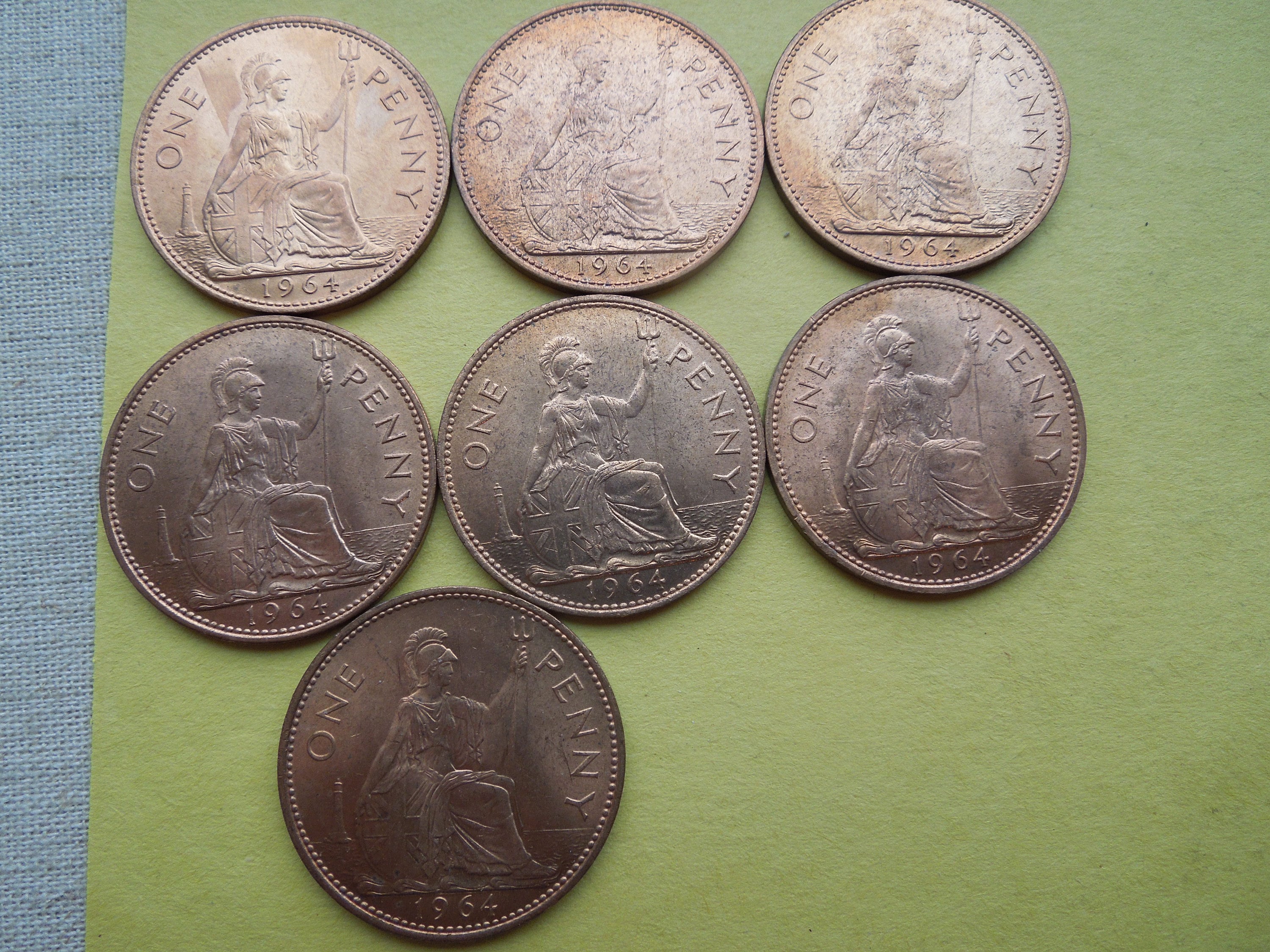 エリザベス女王1世記念ペニー硬貨、1964年～1967年、ナイスレッド、1枚