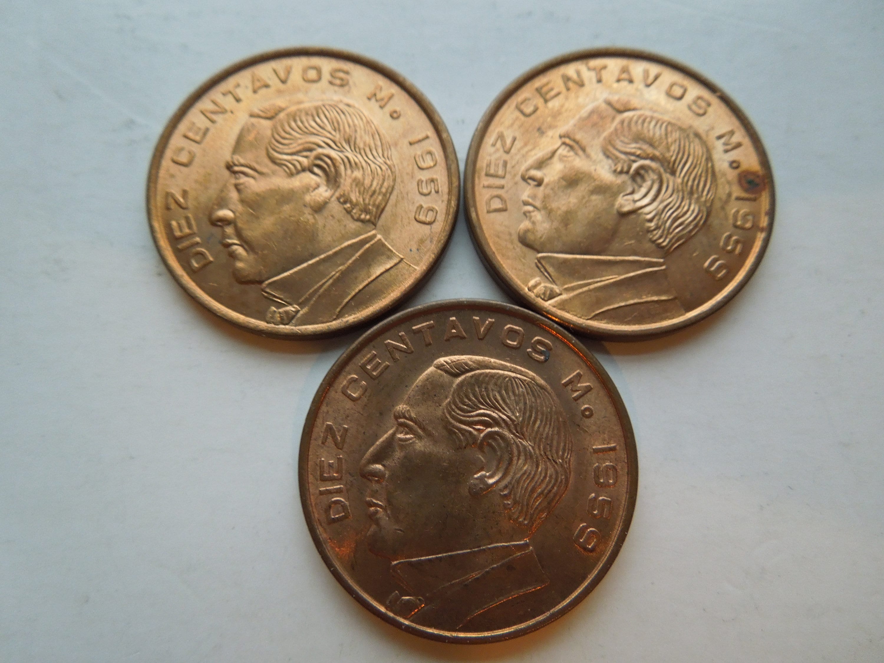 メキシコ旧硬貨。 il_fullxfull.4318735808_j25j.jpg