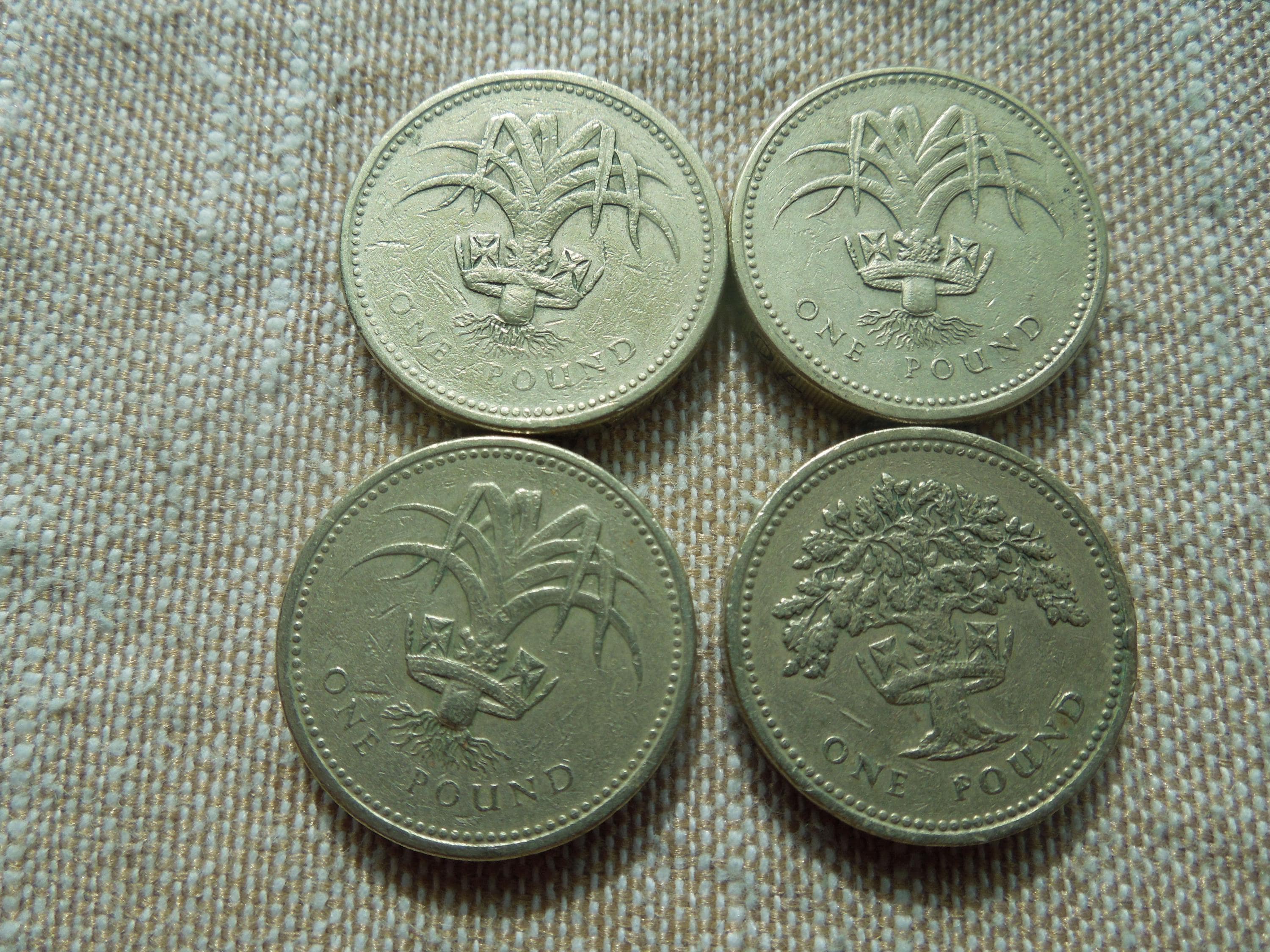 英国1ポンド硬貨、1983年～2001年発行、各種デザイン - 1枚単位で販売