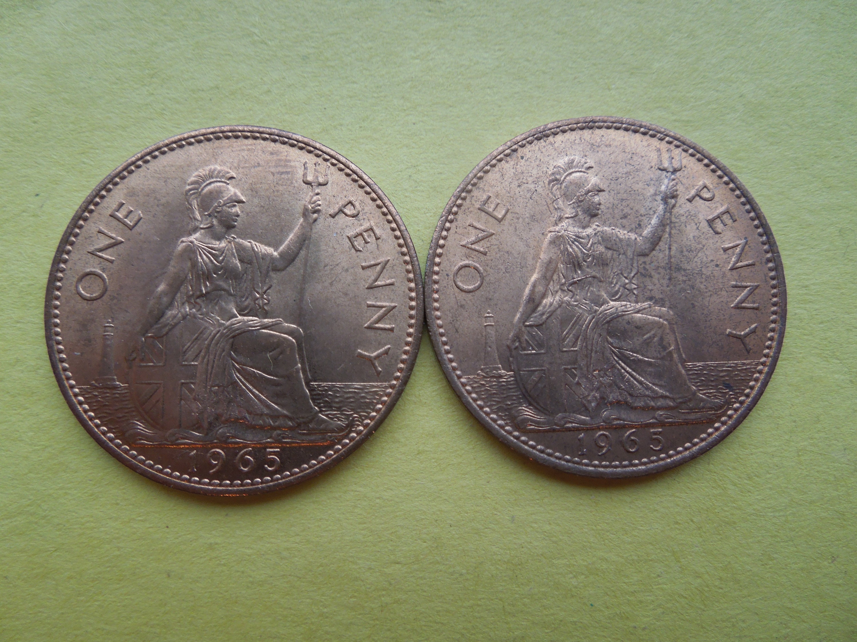 エリザベス女王1世記念ペニー硬貨、1964年～1967年、ナイスレッド、1枚