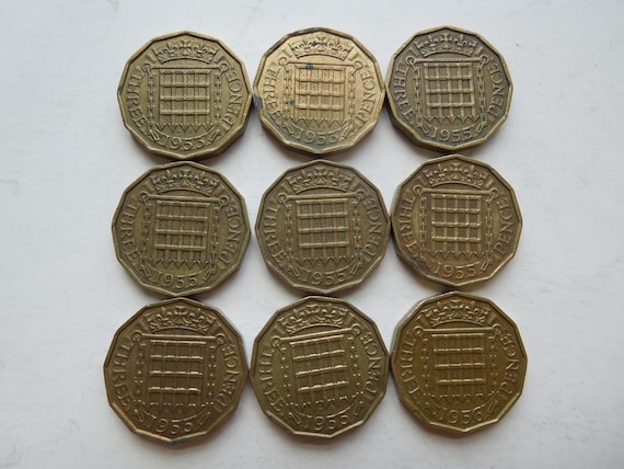 エリザベス2世、英国3ペンス硬貨、1961年～1967年、王冠付き跳ね上げ門 
