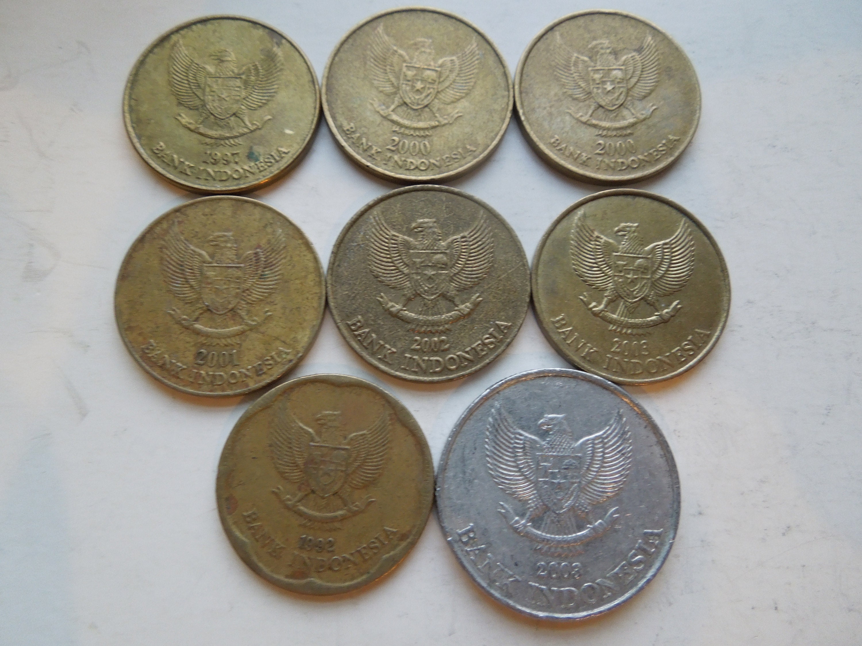 インドネシアの500ルピア硬貨（2001～2003年）- 切り売り - Etsy 日本