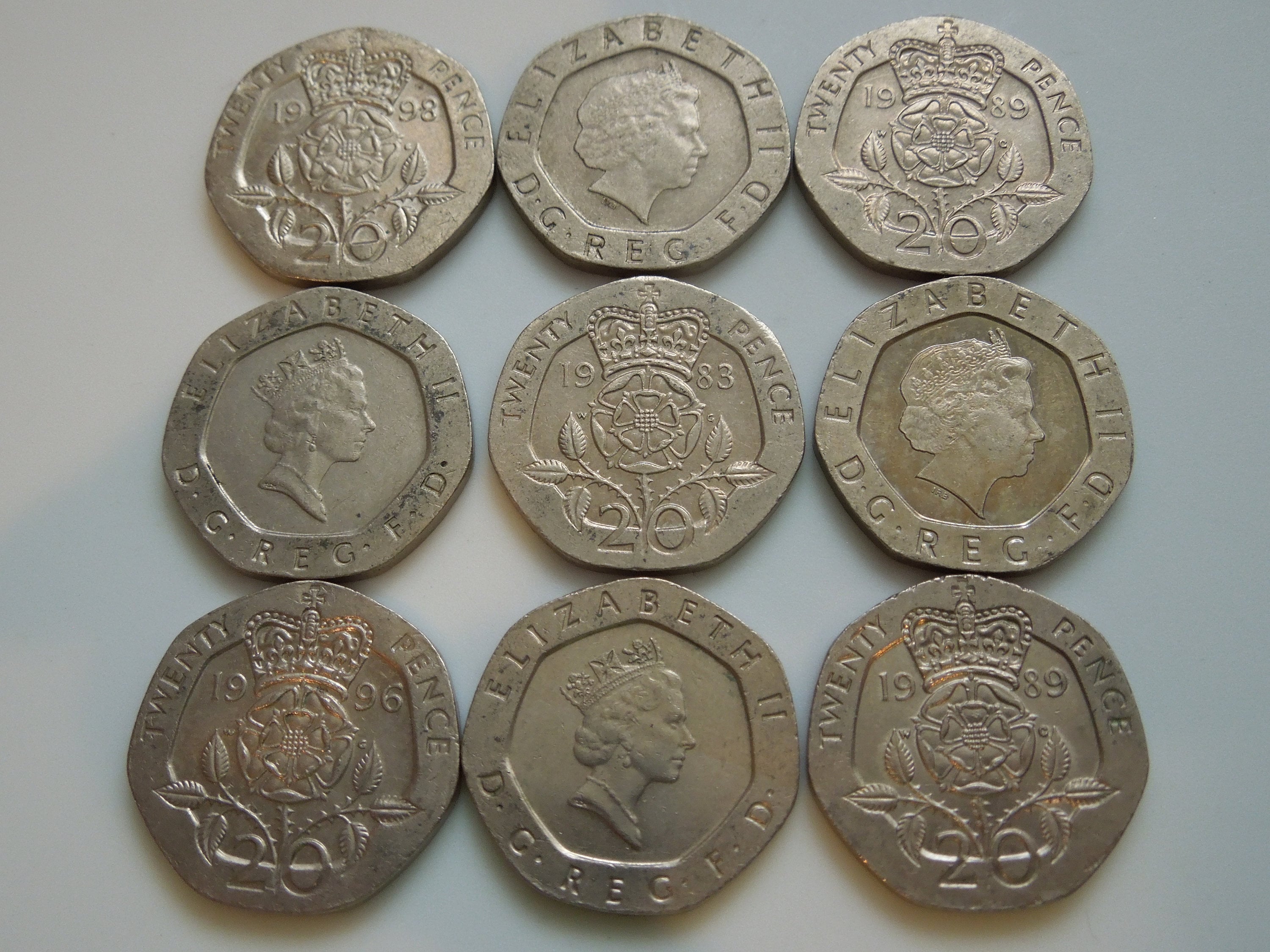 イギリス 20ペンス硬貨、1982年～2000年、イングランド王冠ローズ