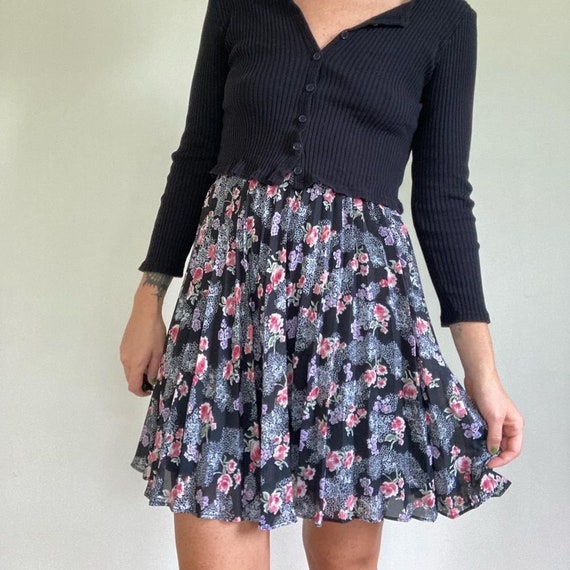 True vintage high waisted pleated mini skirt - image 5