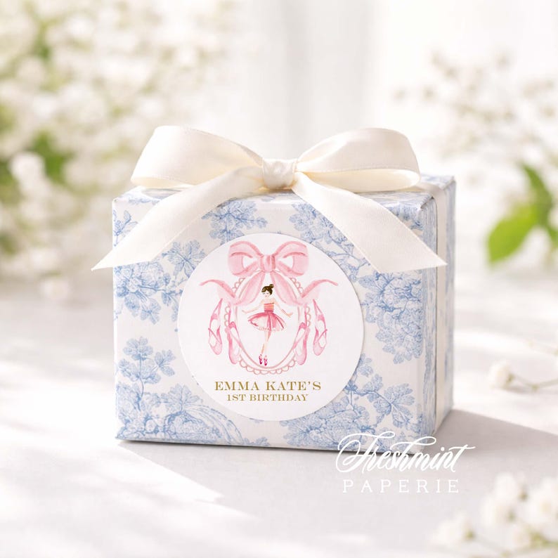 Etiquetas ou adesivos para lembrancinhas que combinam com qualquer convite da nossa loja. imagem 1