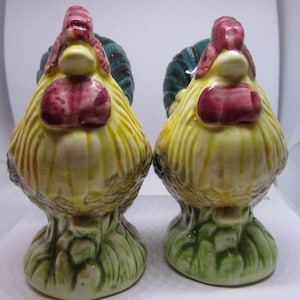 Rooster and Hen Salt & Pepper Shakers Vintage Ceramic Salt Pepper Set Collectible Chicken Salt and Pepper