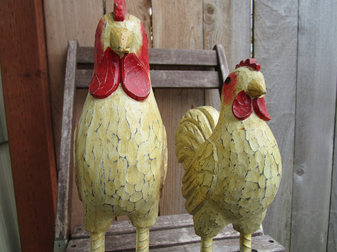 resin rooster decor