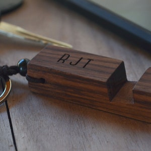 Personalized Phone Holder Keychain | Custom Engraved | Boyfriend Gift | Gift for Him | Walnut Phone Stand