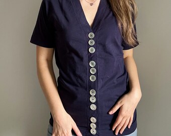 T-shirt with button placket