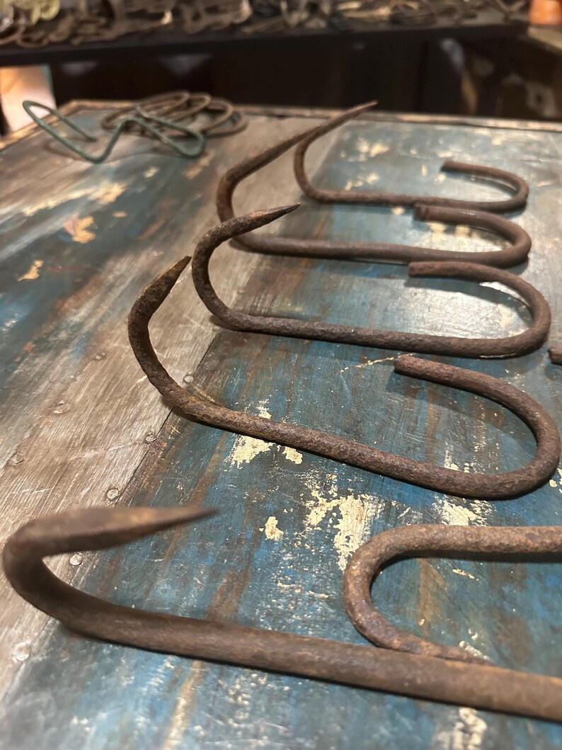 6 Rusty Old Hooks 5 Big Ole’ Bucket Hooks and 1 Big S Hook - Etsy