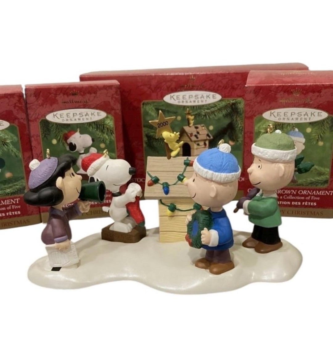 Hallmark Tabletop Display Hallmark Charlie Brown Snoopy Peanuts Christmas Tabletop Ornament ...