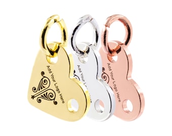 Etiqueta metálica con forma de corazón de doble orificio de 12 x 10,2 mm, logotipo personalizado grabado a láser, lentejuelas de latón, calibre 19, paquete de 50/100 unidades, F0VI.C DBF