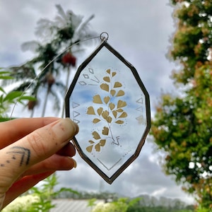 Engraved Maiden Hair Fern