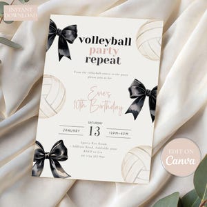 Peut inclure: Invitation de f&ecirc;te sur le th&egrave;me du volley-ball avec le texte "volleyball party repeat". L'invitation pr&eacute;sente des n&oelig;uds noirs, des illustrations de volley-ball et des d&eacute;tails de l'&eacute;v&eacute;nement, notamment la date, l'heure et le lieu. Le texte "Evie's 10th Birthday" est &eacute;galement inclus.